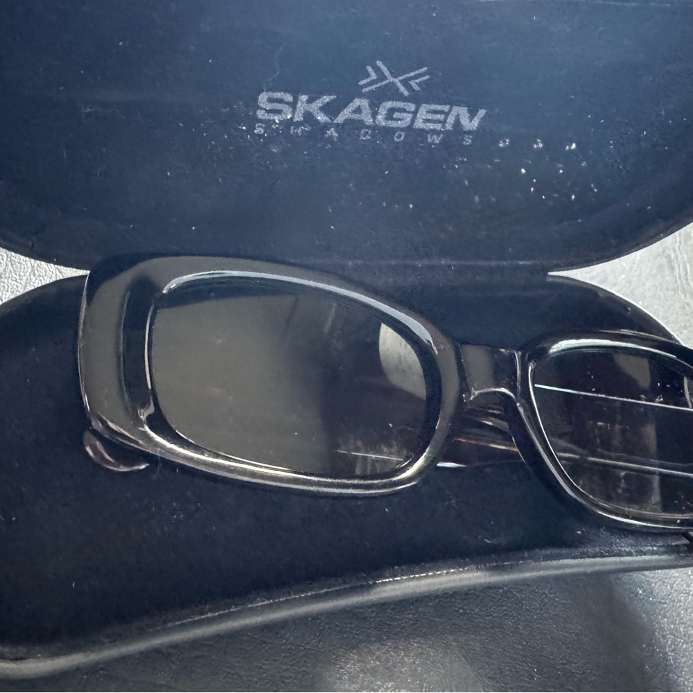 Skagen Black Oval-Rectangle Sunglasses